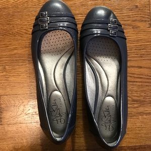 Life Stride Navy Blue Wedges size 8.5